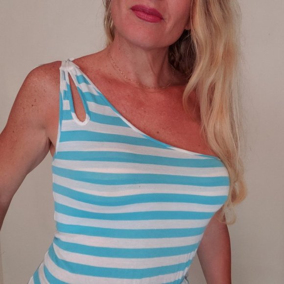 Volcom White and light blue Dress - Picture 2 of 8